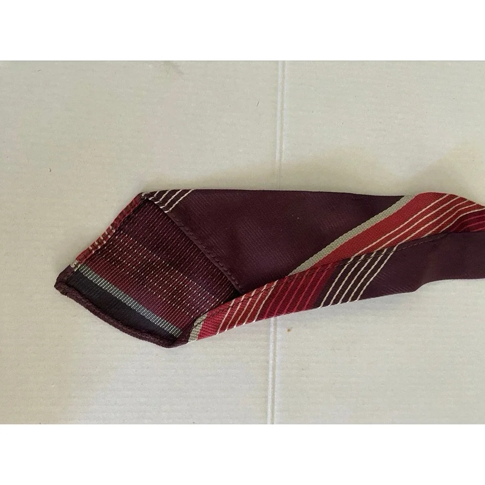 Vintage Mens Burgundy Red Cream Diagonal Striped Texture Silk Blend Necktie